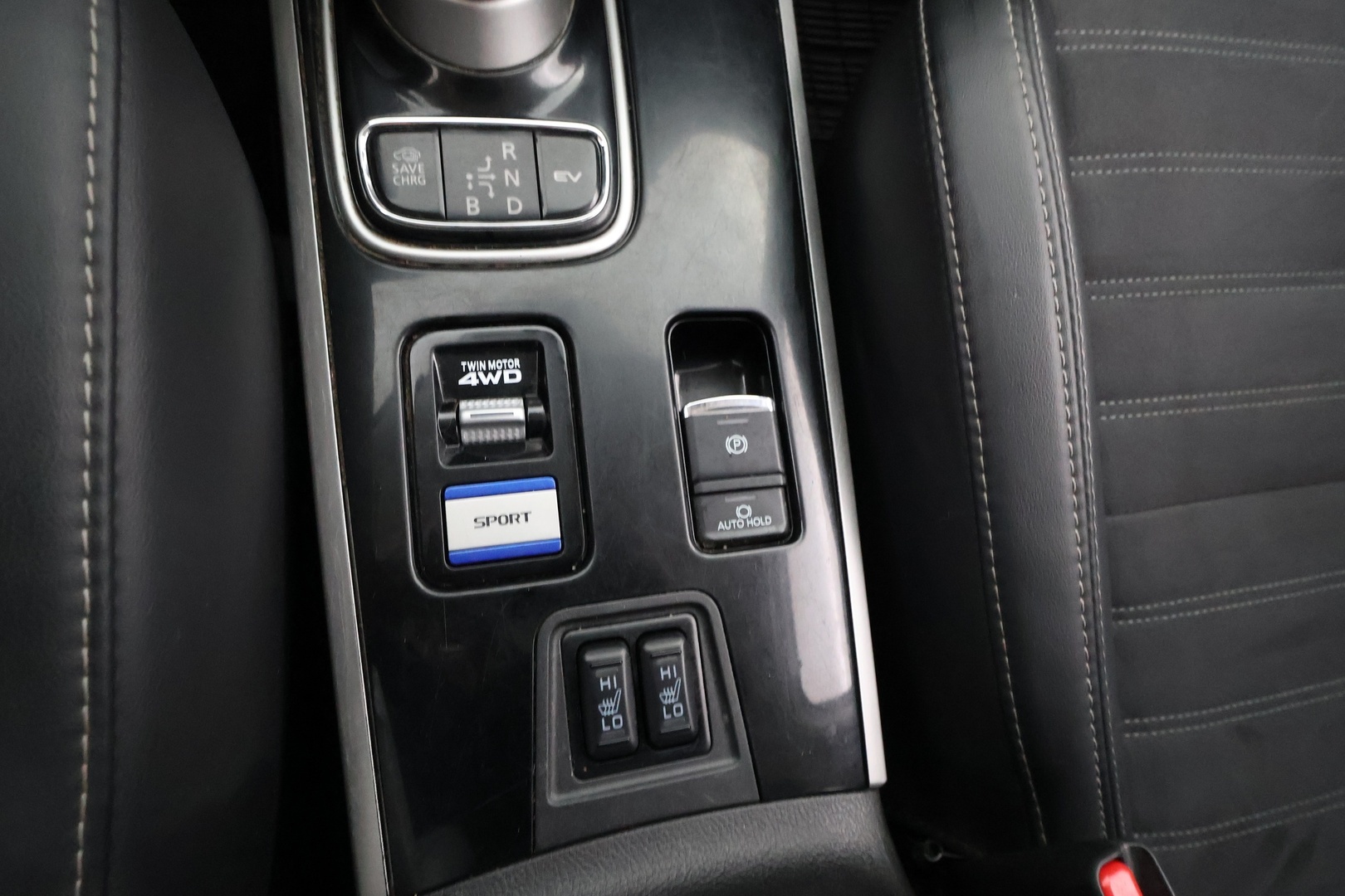 MITSUBISHI Outlander PHEV 2019