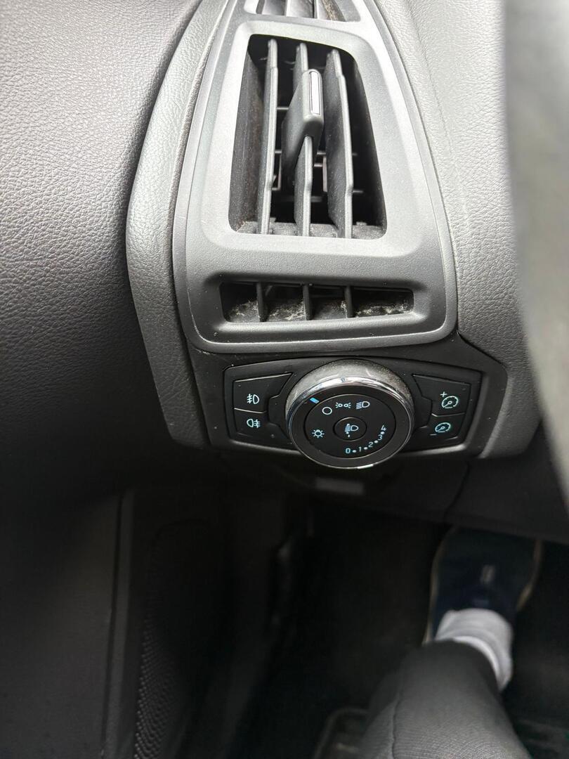 FORD Focus 10