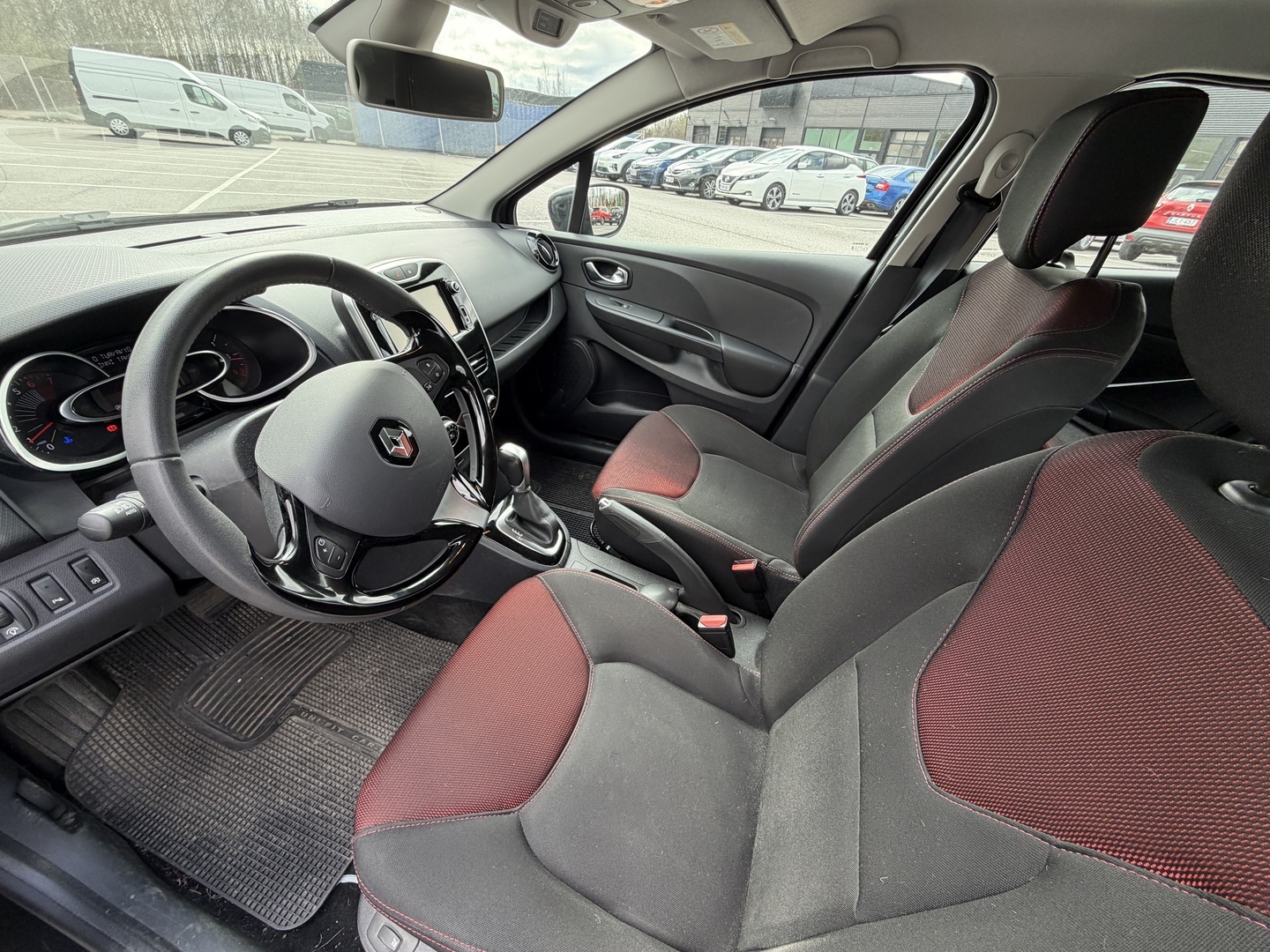 RENAULT Clio 2016