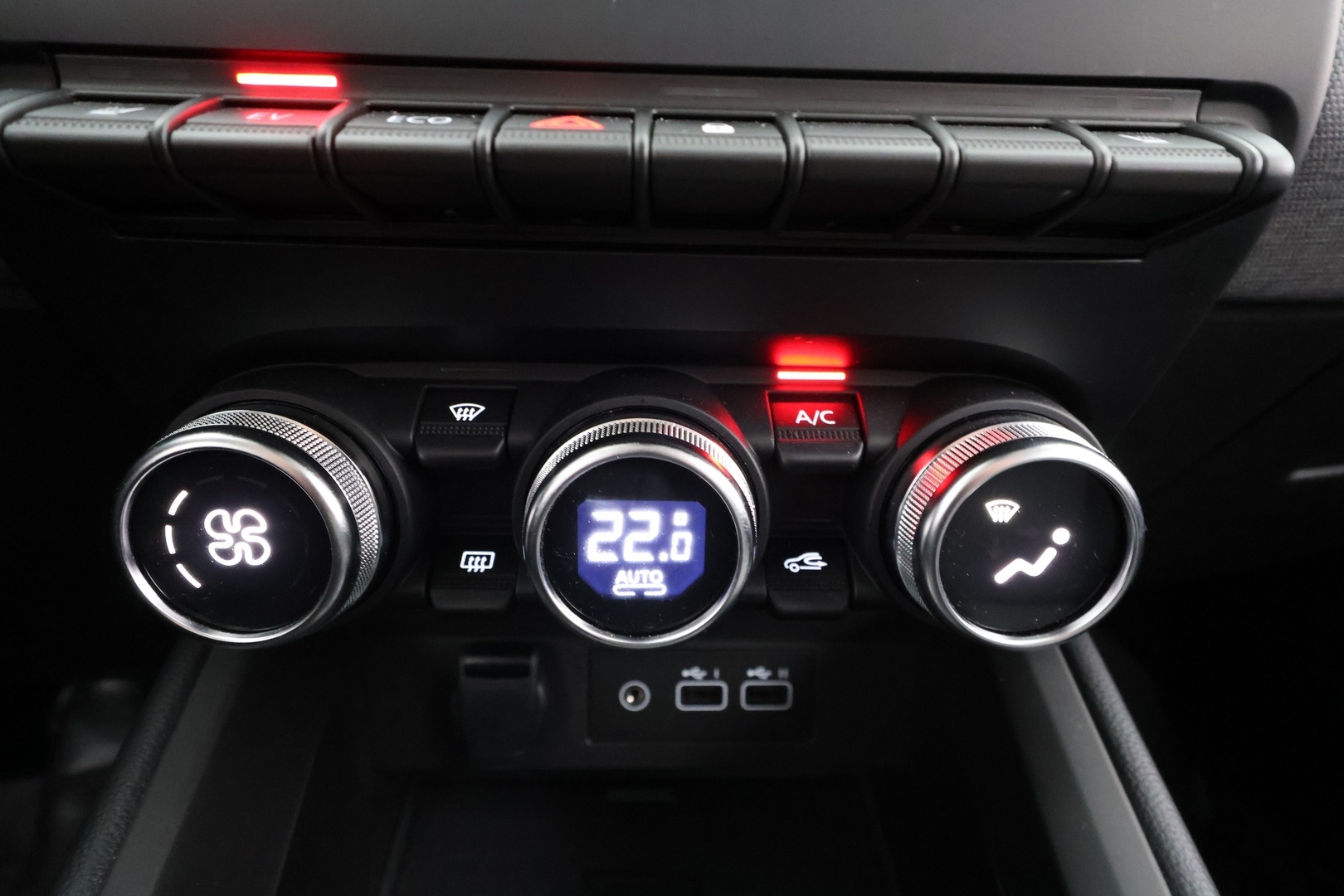 MITSUBISHI Colt 2024