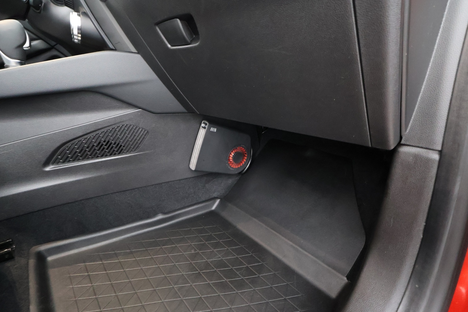 MITSUBISHI Colt 2024