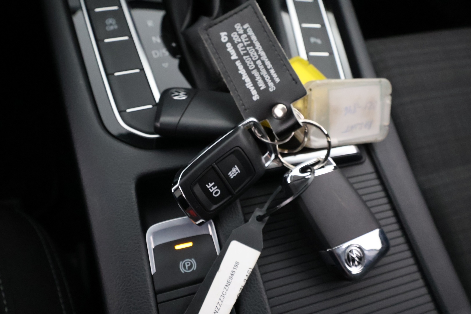 VOLKSWAGEN Passat 2022