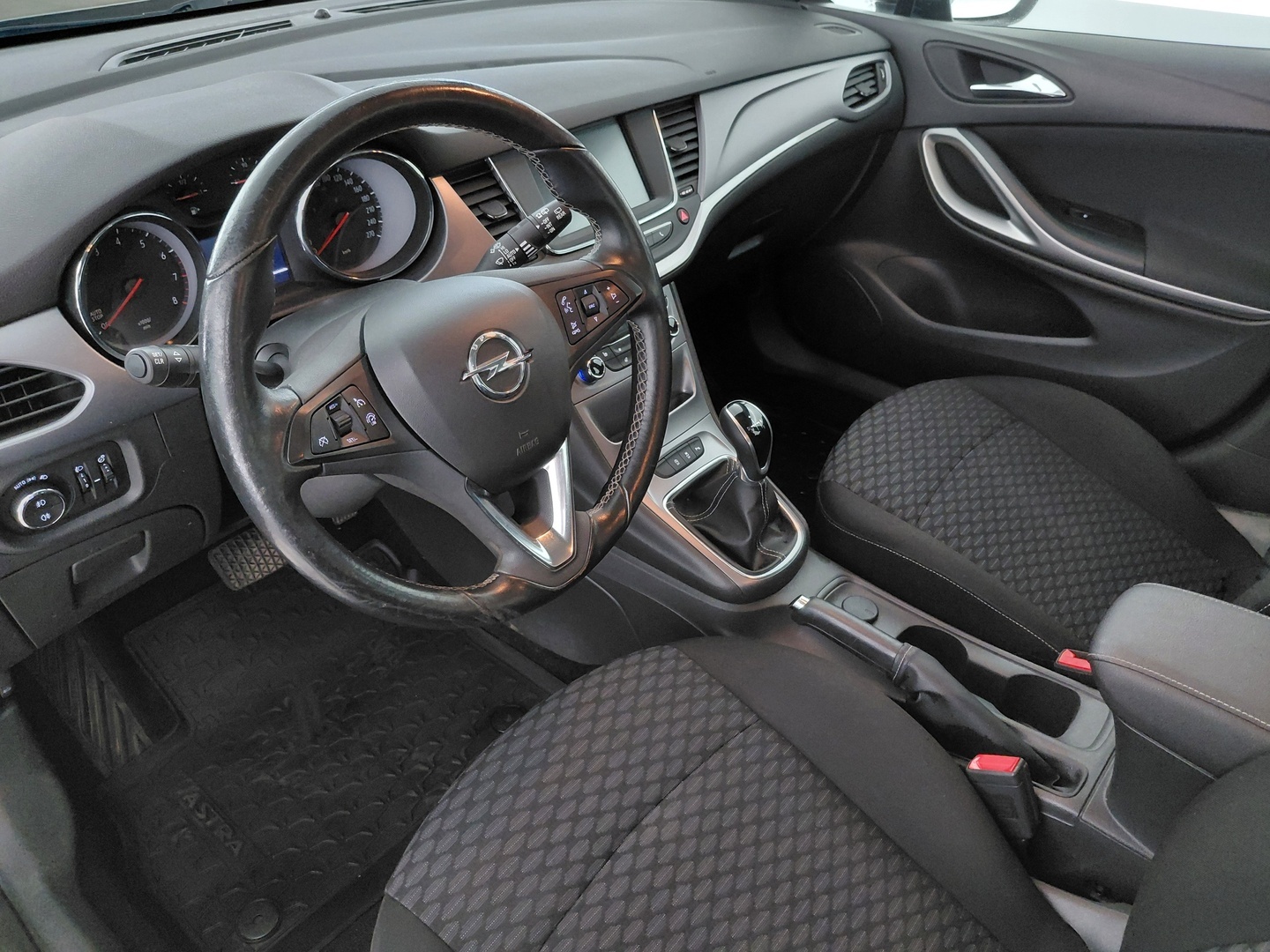 OPEL Astra 2017