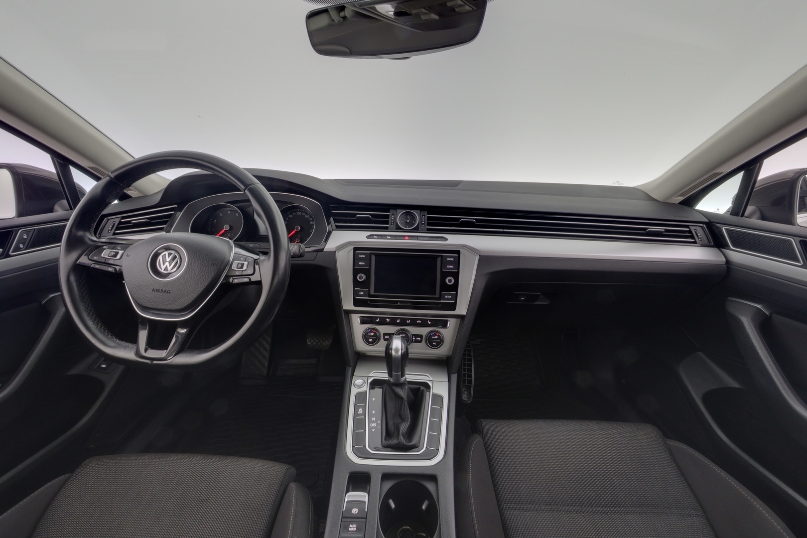 VOLKSWAGEN Passat 10