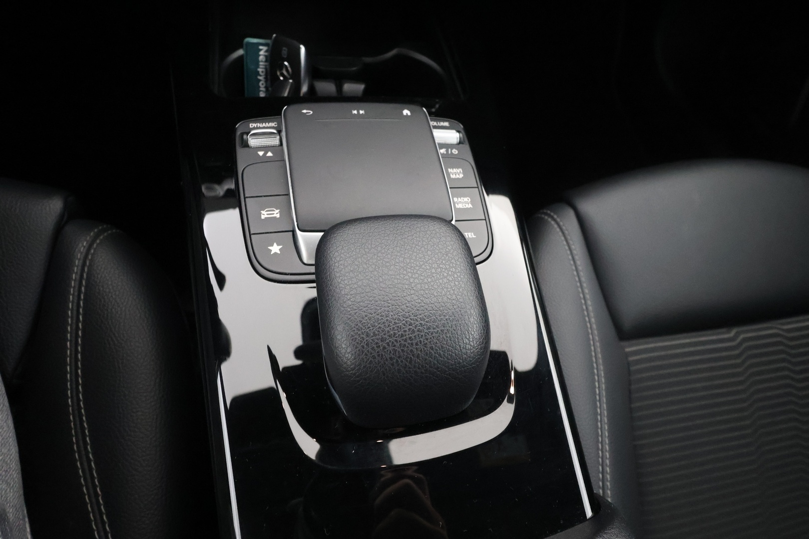MERCEDES-BENZ CLA 19