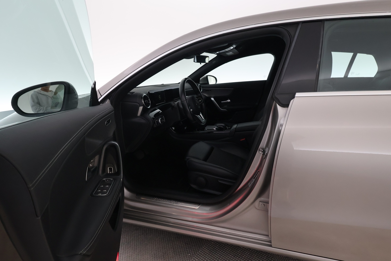 MERCEDES-BENZ CLA 22