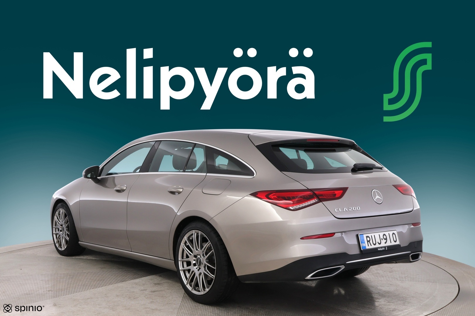 MERCEDES-BENZ CLA 8