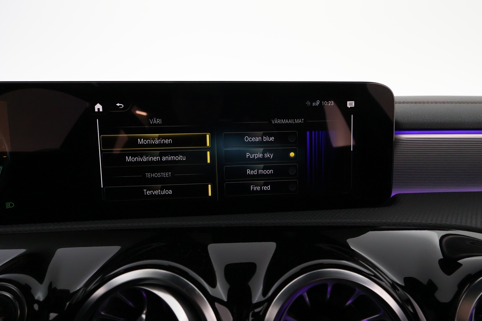 MERCEDES-BENZ A 2022