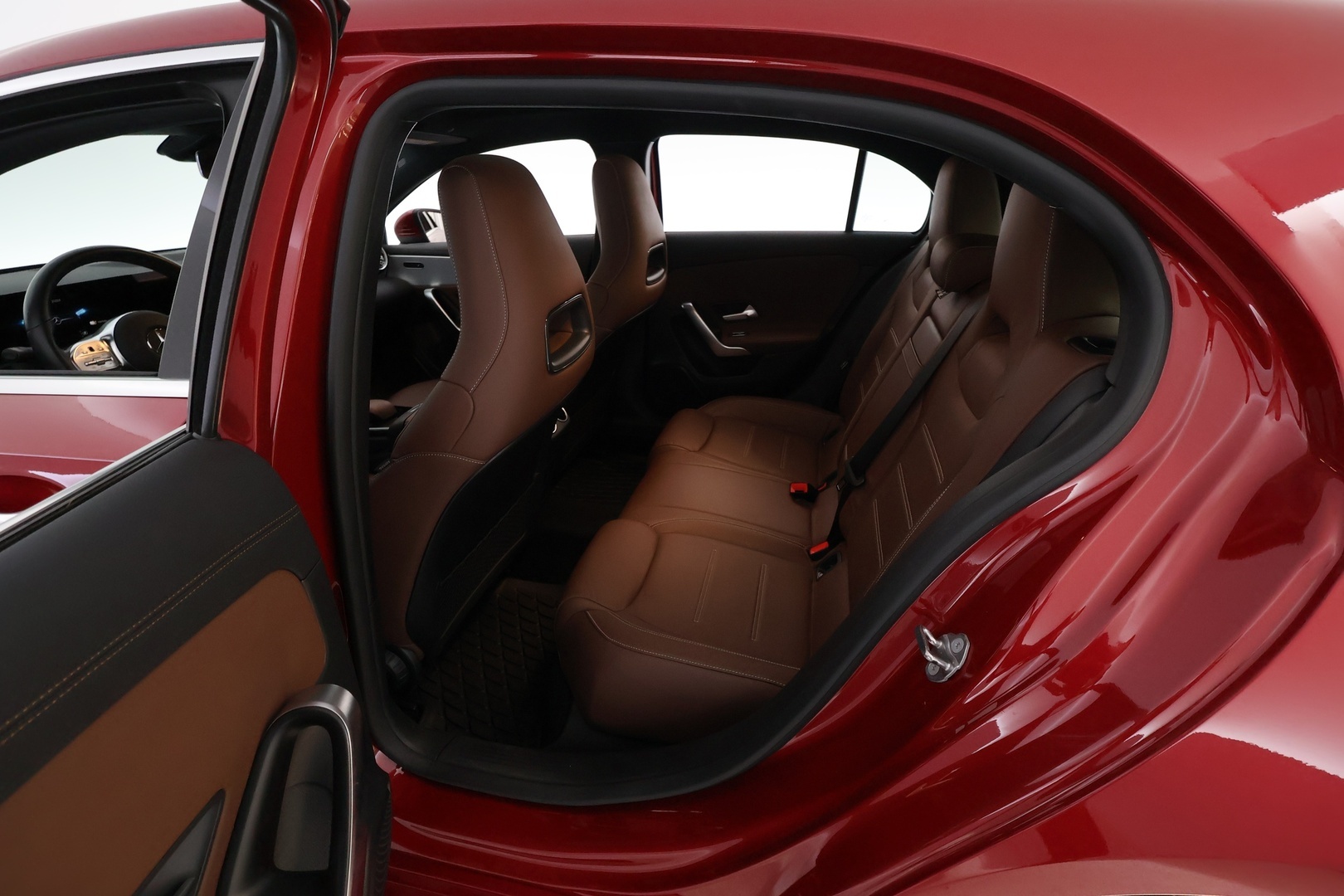 MERCEDES-BENZ A 2022