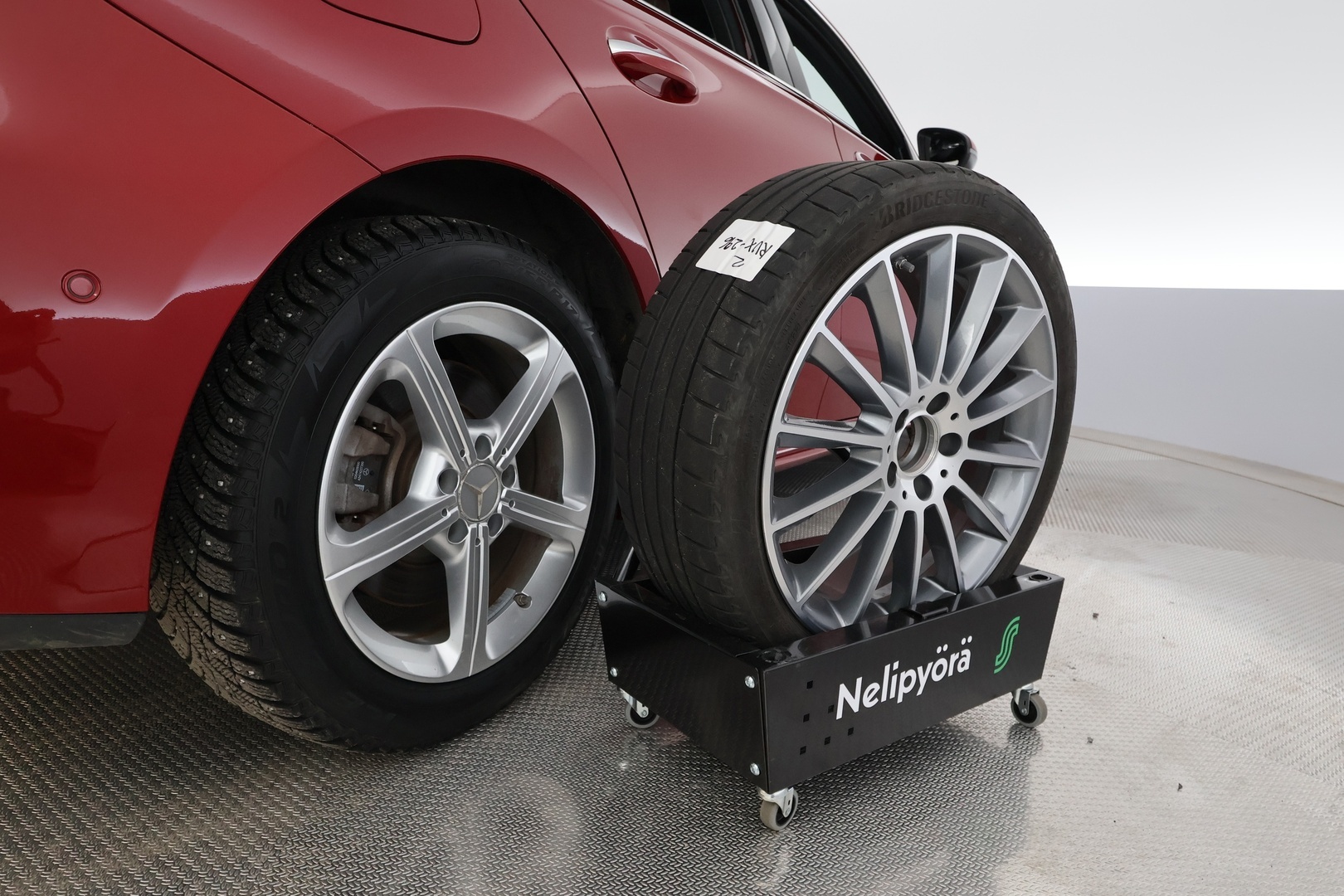 MERCEDES-BENZ A 2022