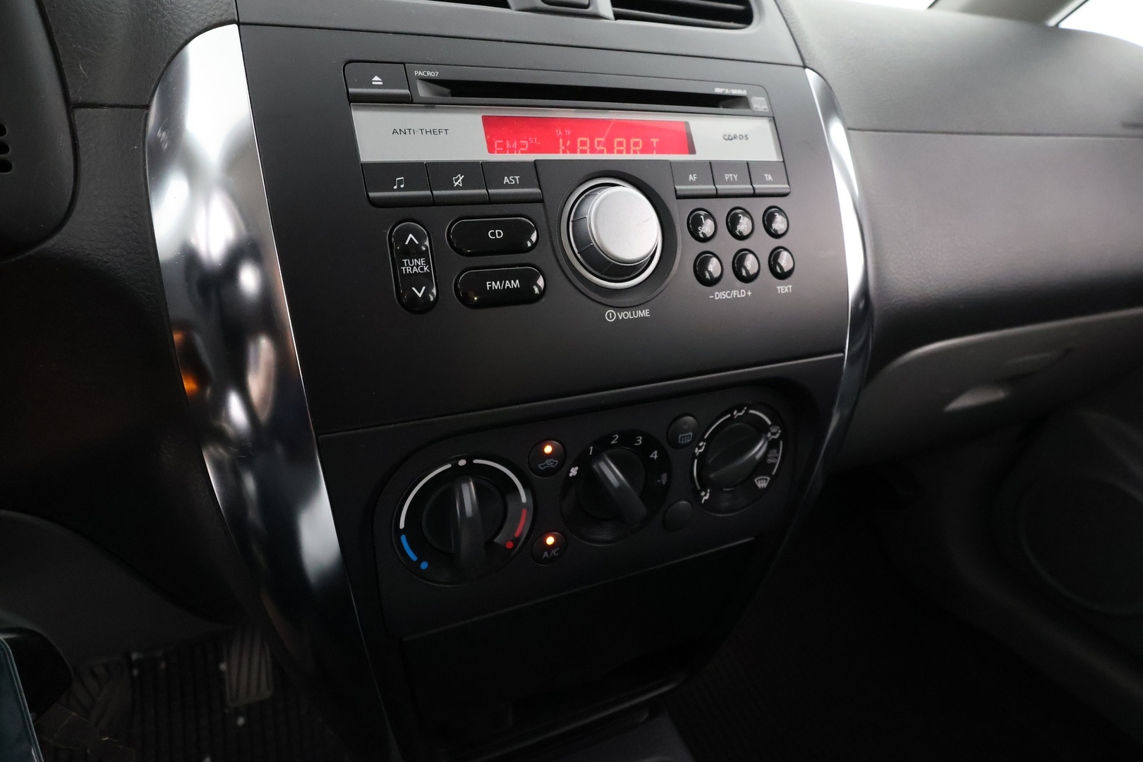SUZUKI SX4 2012