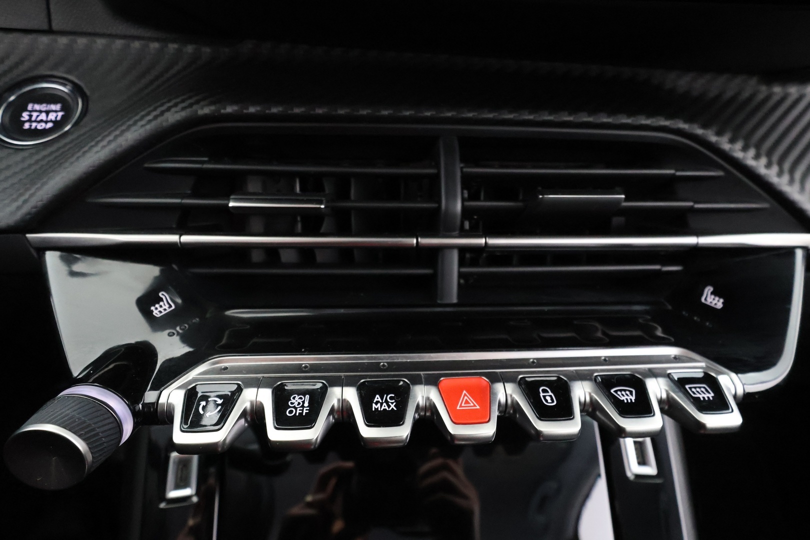 PEUGEOT e-208 2023