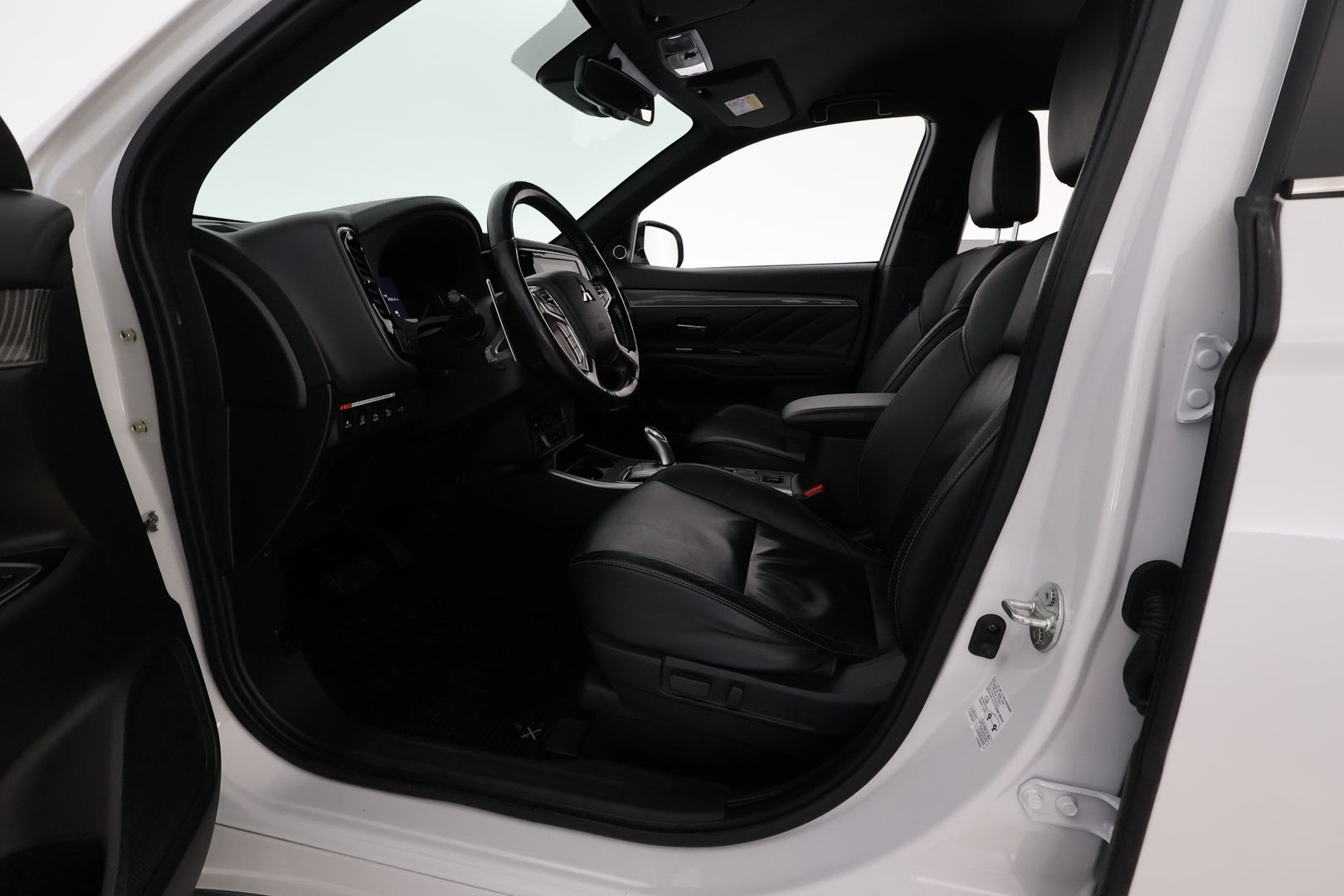 MITSUBISHI Outlander PHEV 2019