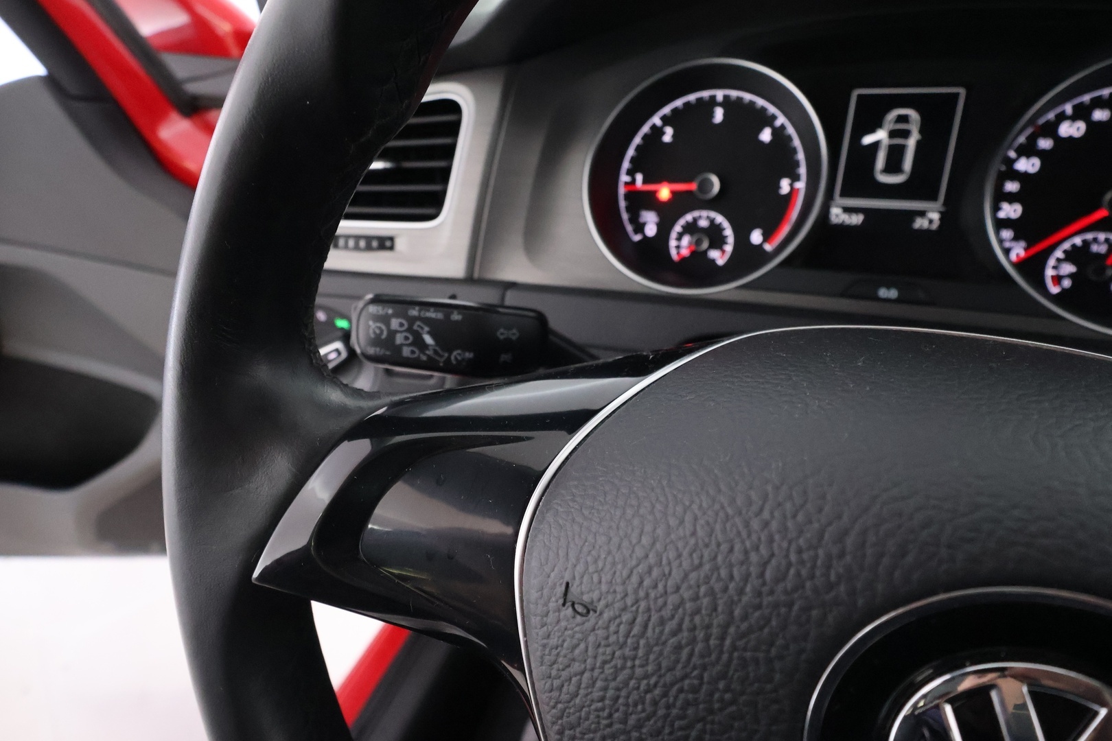 VOLKSWAGEN Golf 2013
