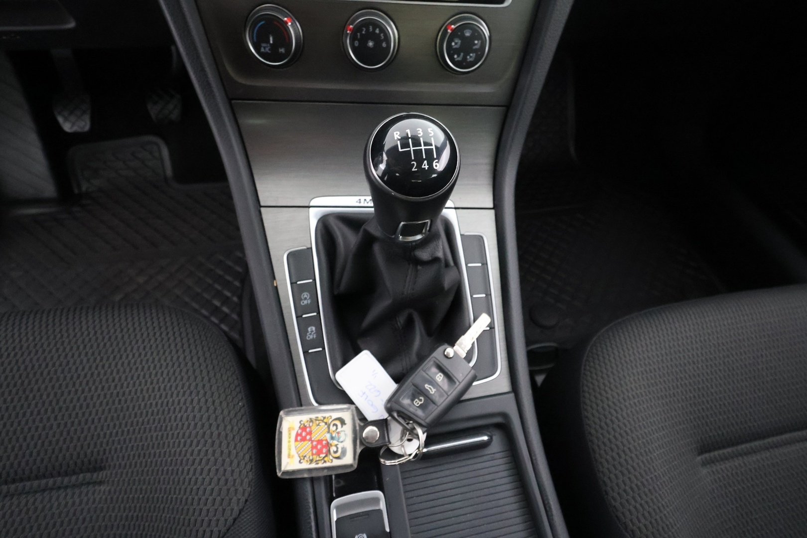 VOLKSWAGEN Golf 2013