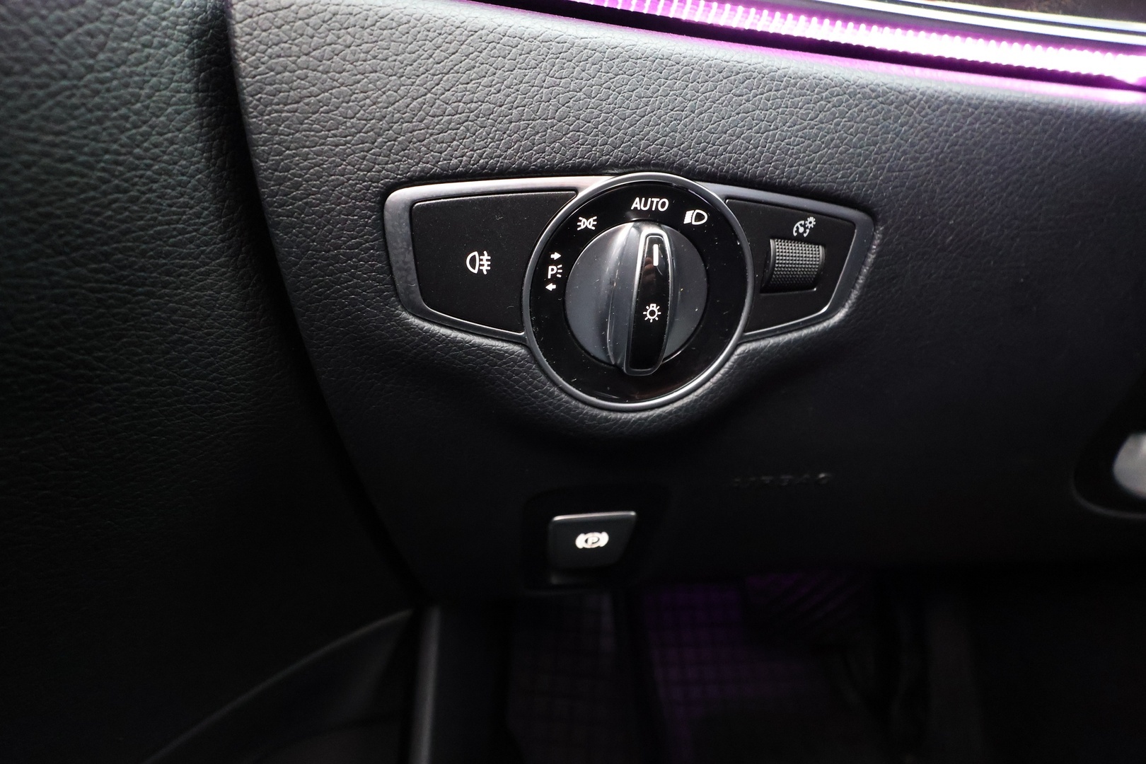 MERCEDES-BENZ E 2016