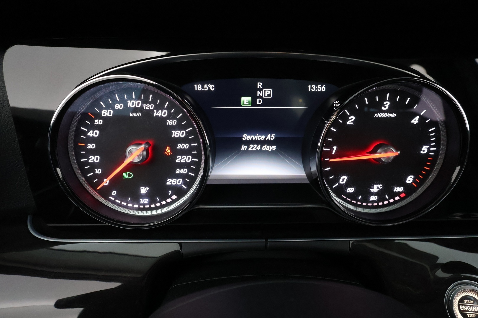 MERCEDES-BENZ E 2016