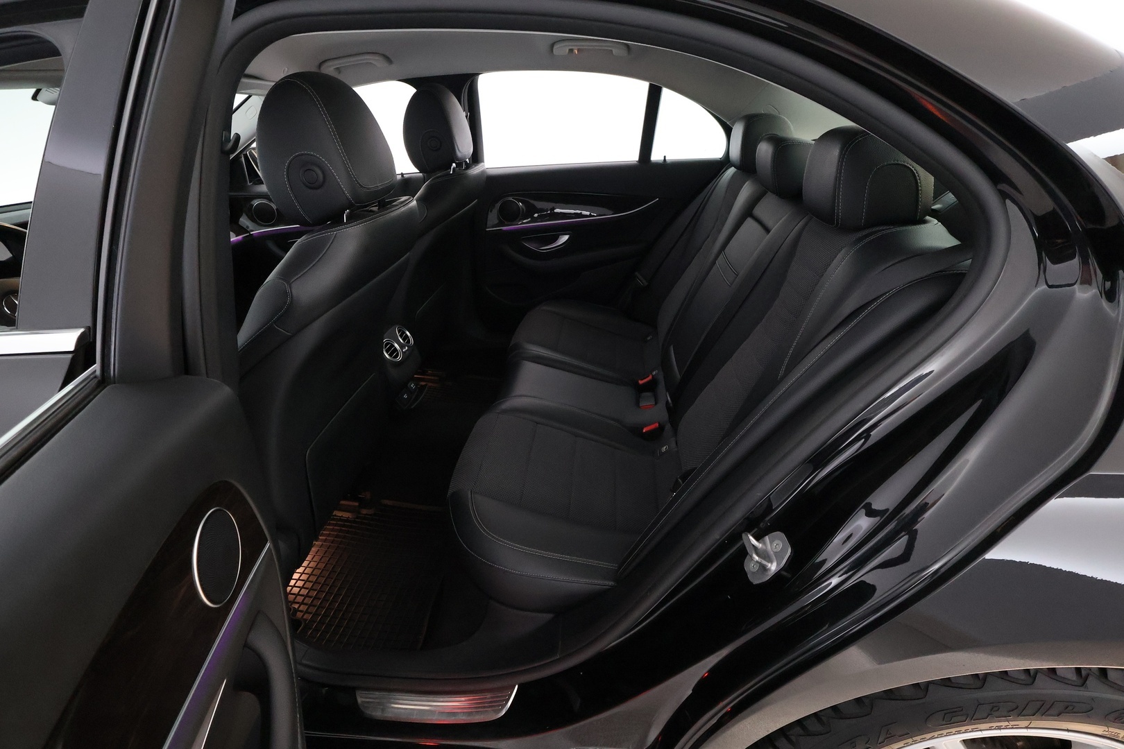 MERCEDES-BENZ E 2016