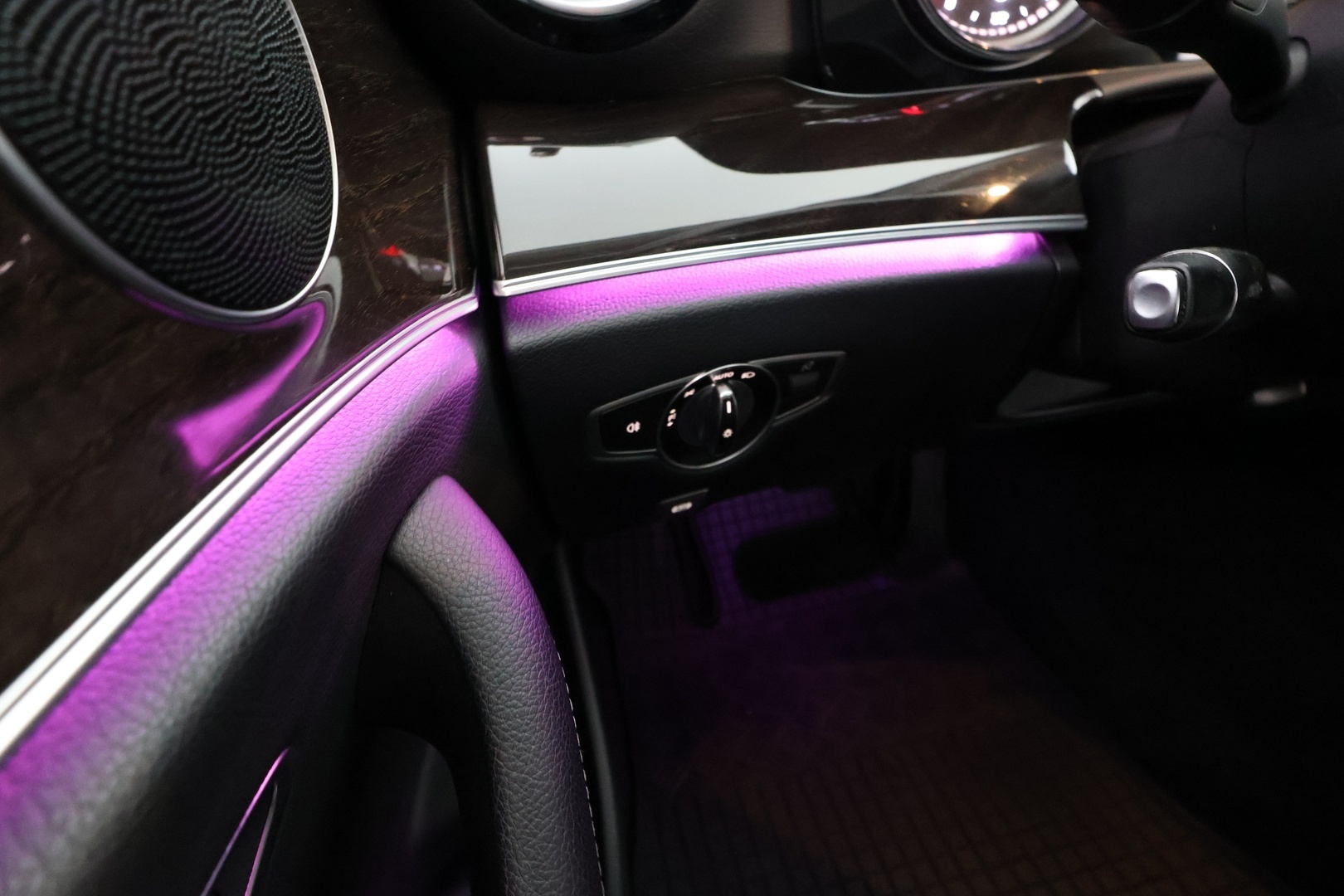 MERCEDES-BENZ E 2016