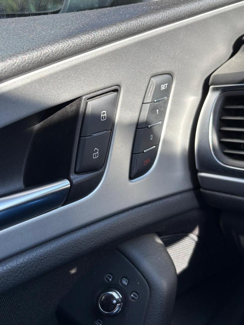 AUDI A6 2011