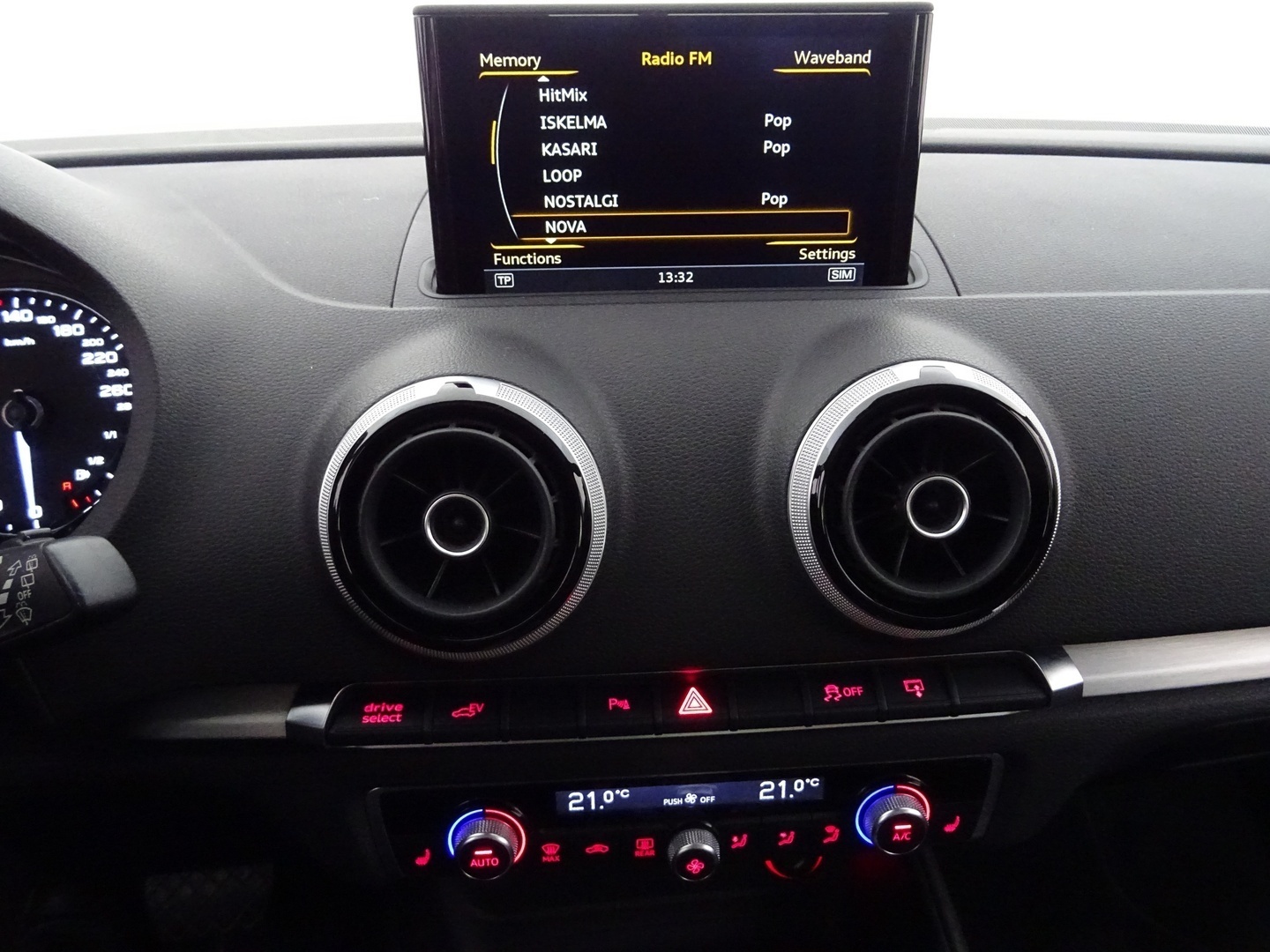 AUDI A3 2016