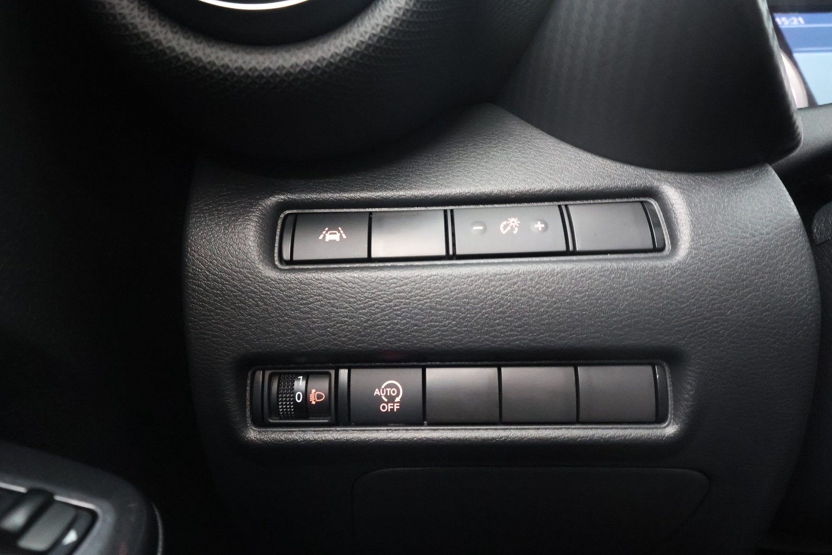NISSAN Juke 2023