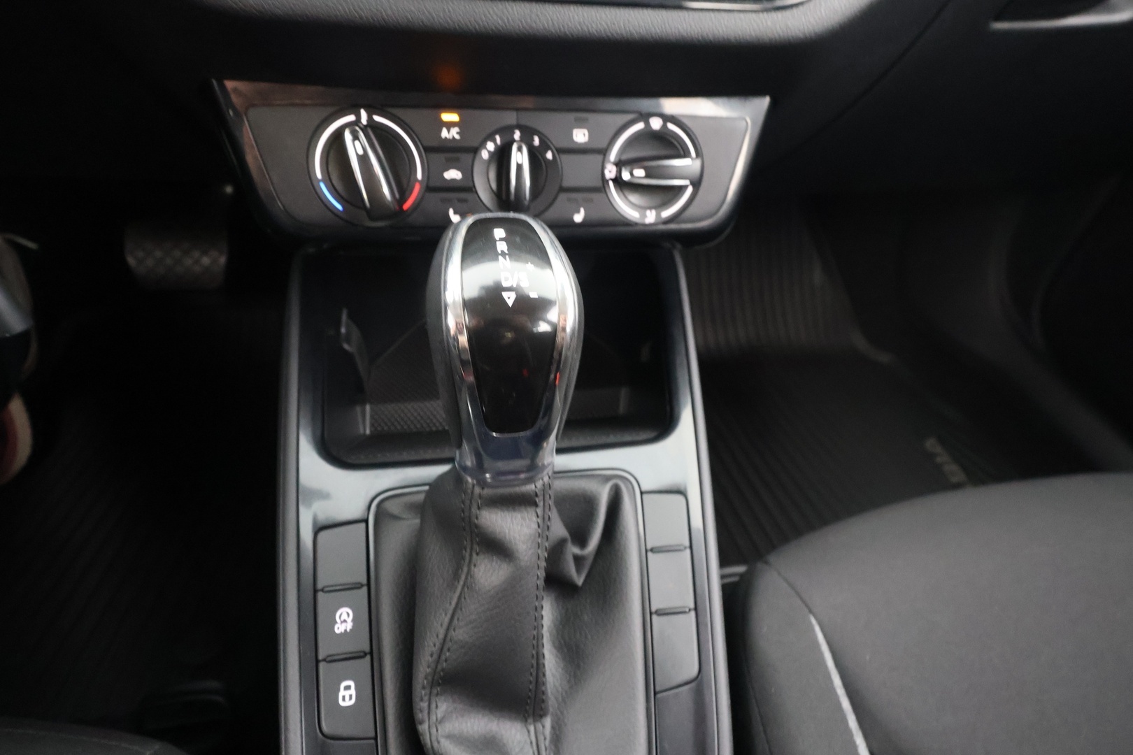 SKODA Fabia 2024