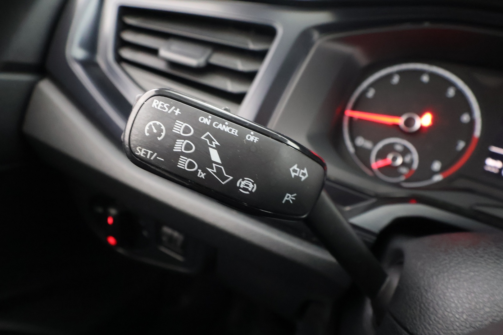 VOLKSWAGEN Polo 2019