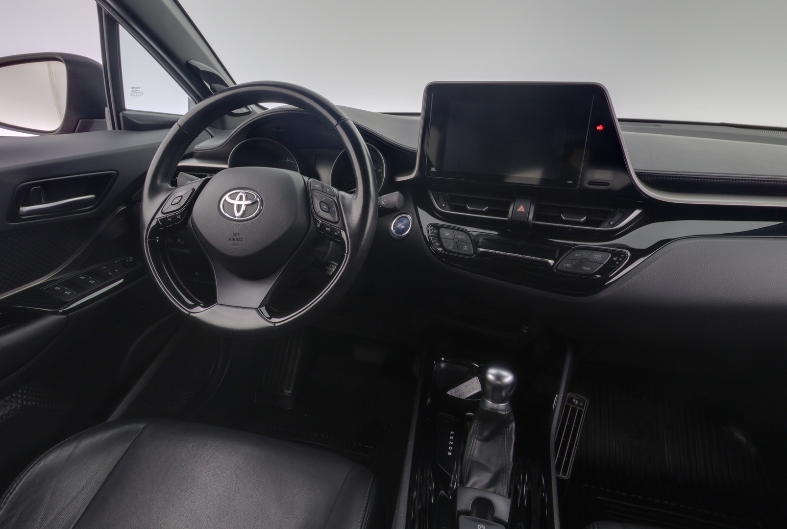 TOYOTA C-HR 2019