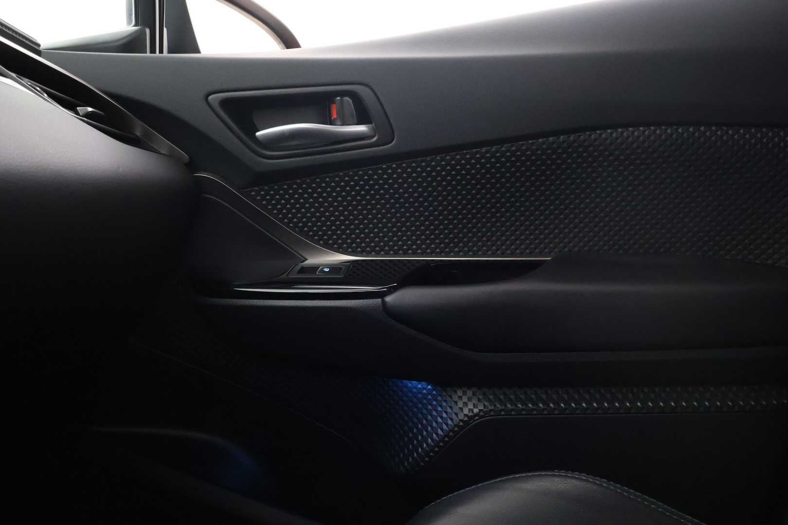 TOYOTA C-HR 2019