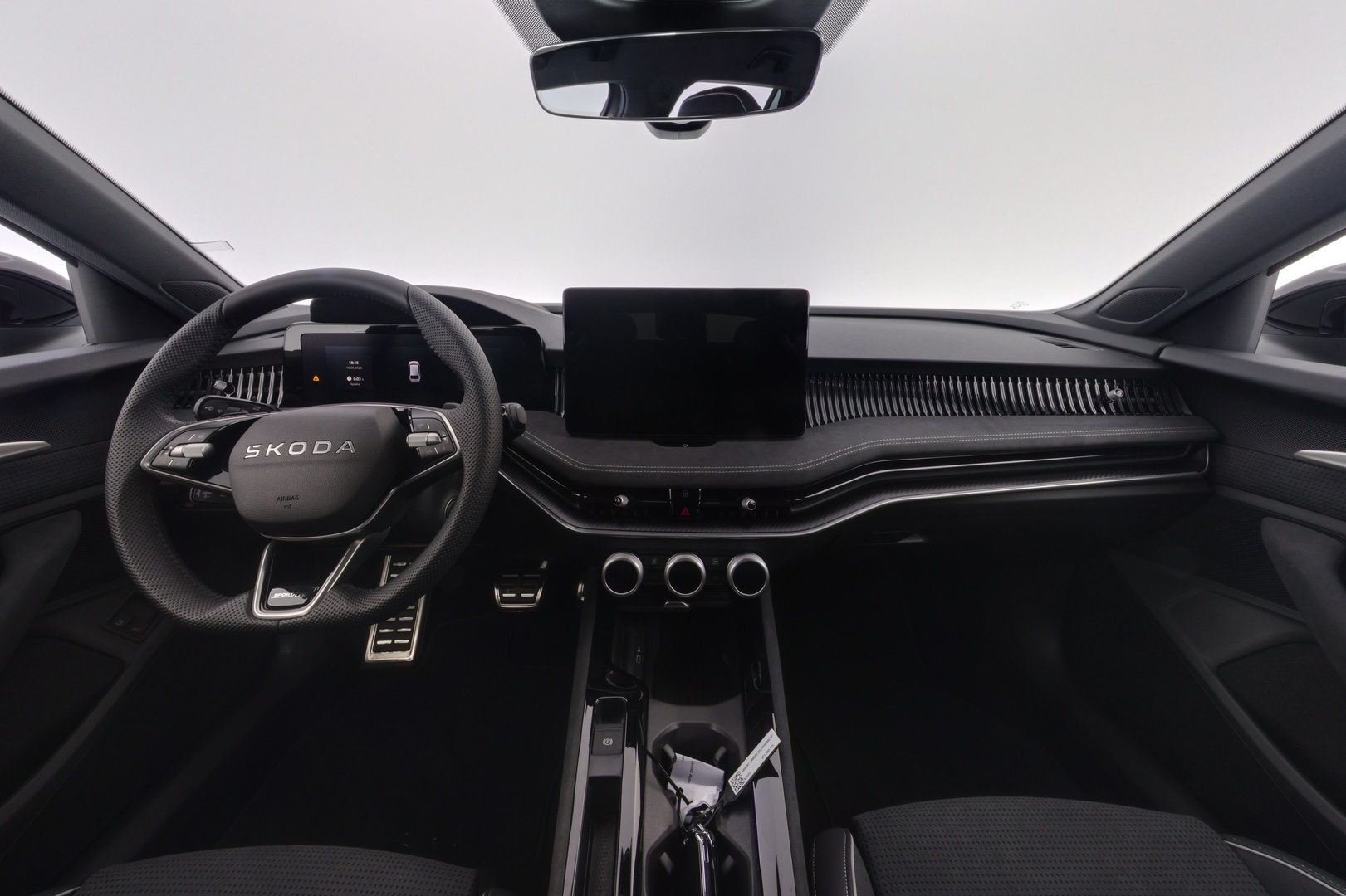 SKODA SUPERB 2026