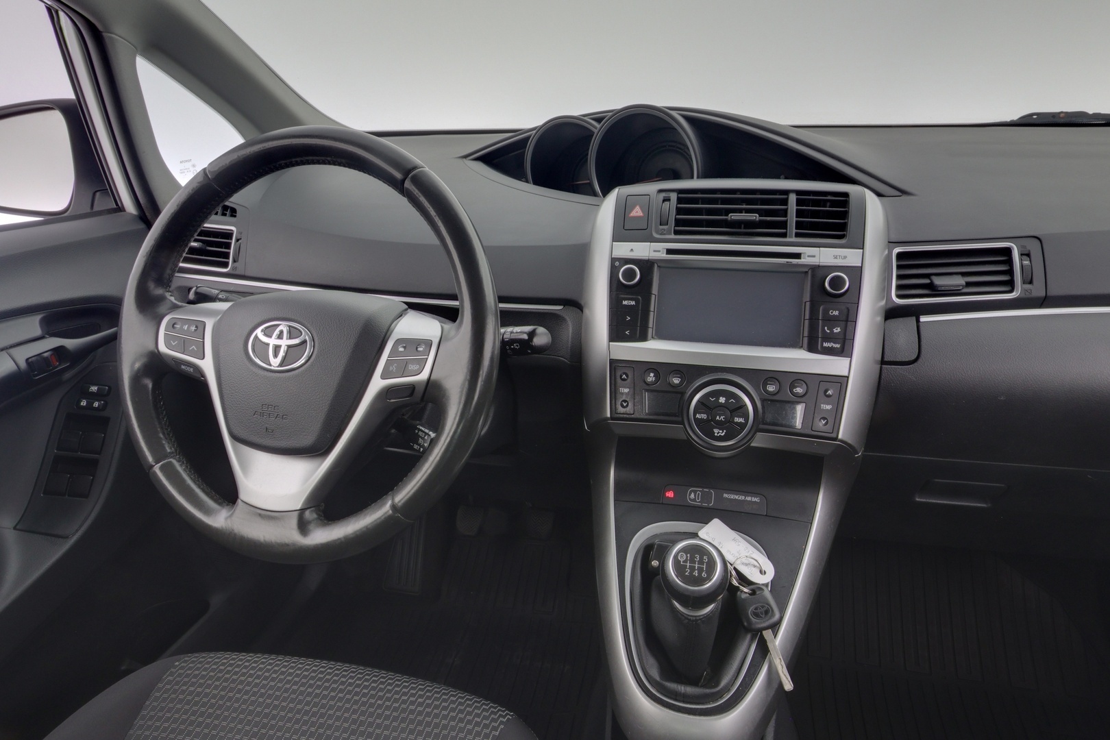 TOYOTA Verso 2015