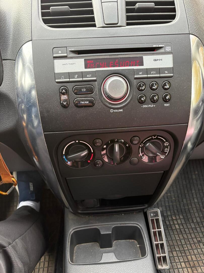 SUZUKI SX4 9