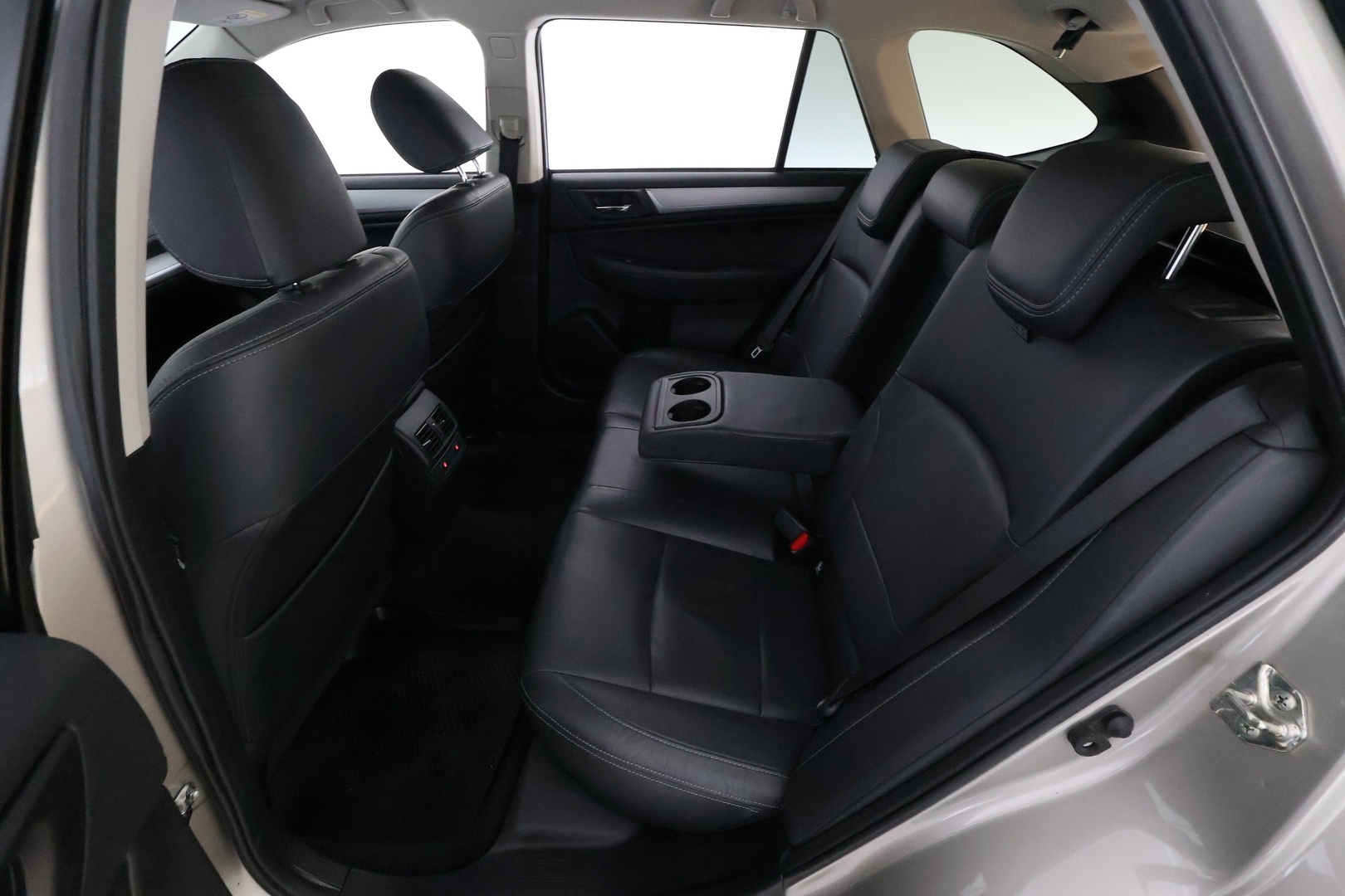 SUBARU Outback 2017