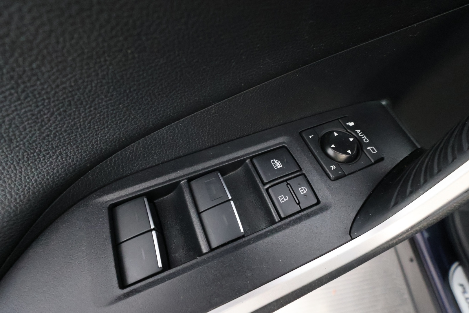 TOYOTA RAV4 Plug-in 2021