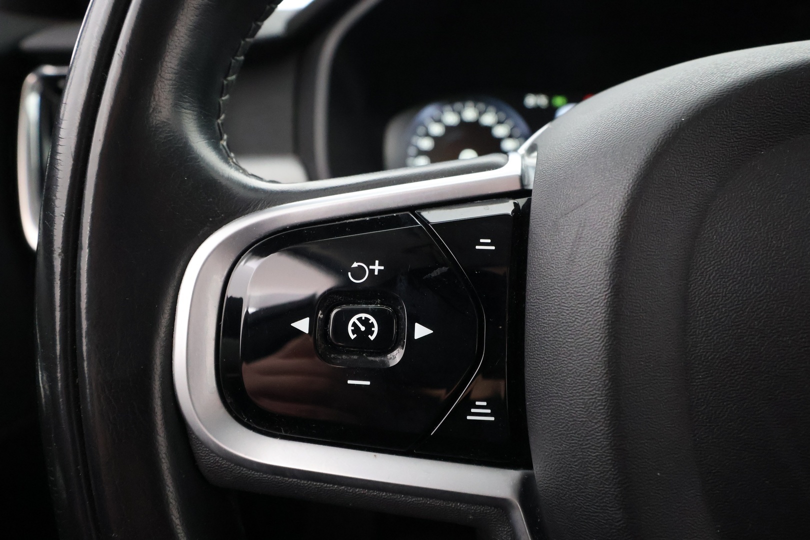 VOLVO V90 2018