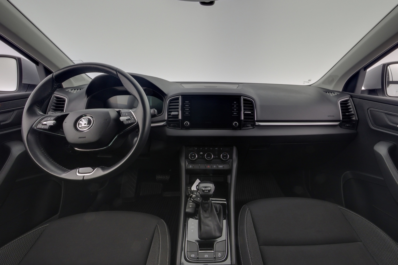 SKODA Karoq 10