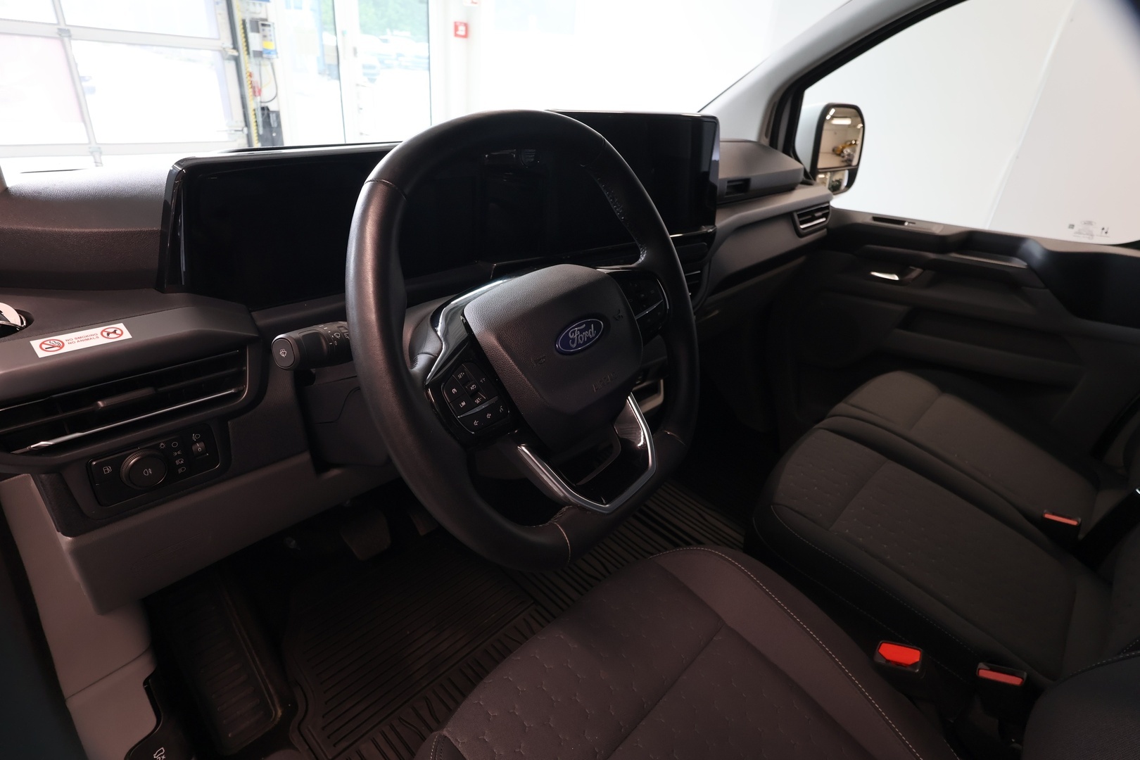 FORD Tourneo Custom 2025