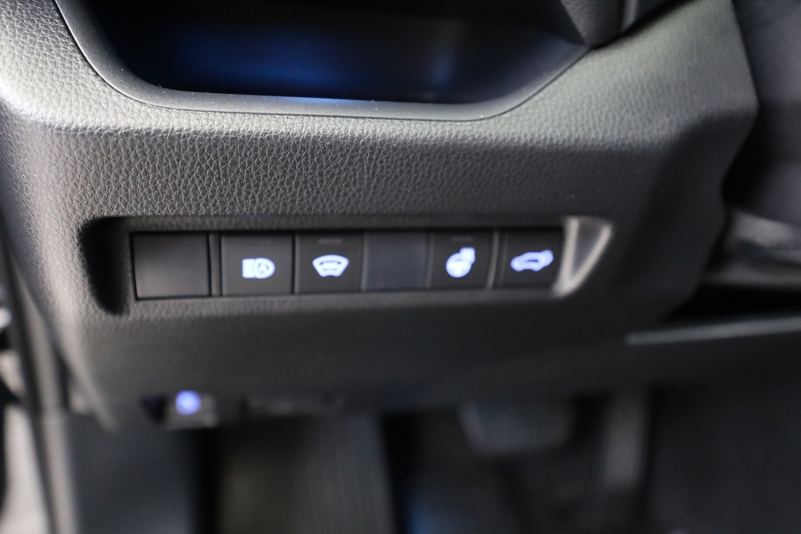 TOYOTA RAV4 Plug-in 13