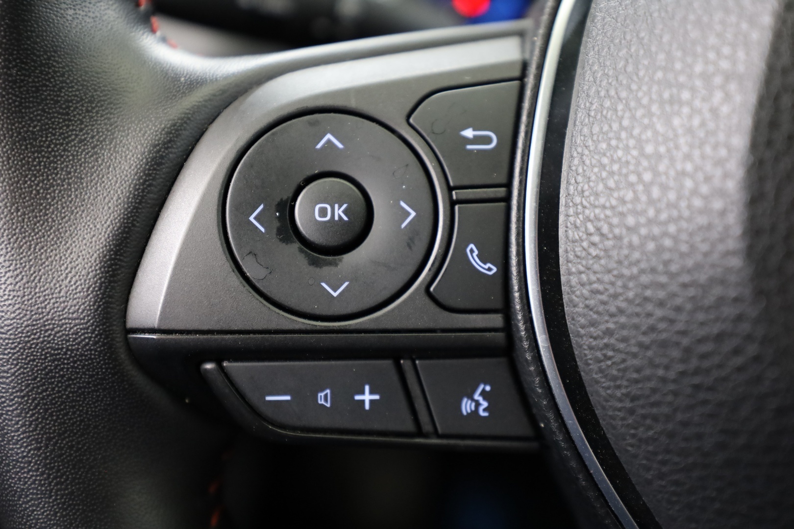TOYOTA RAV4 Plug-in 15