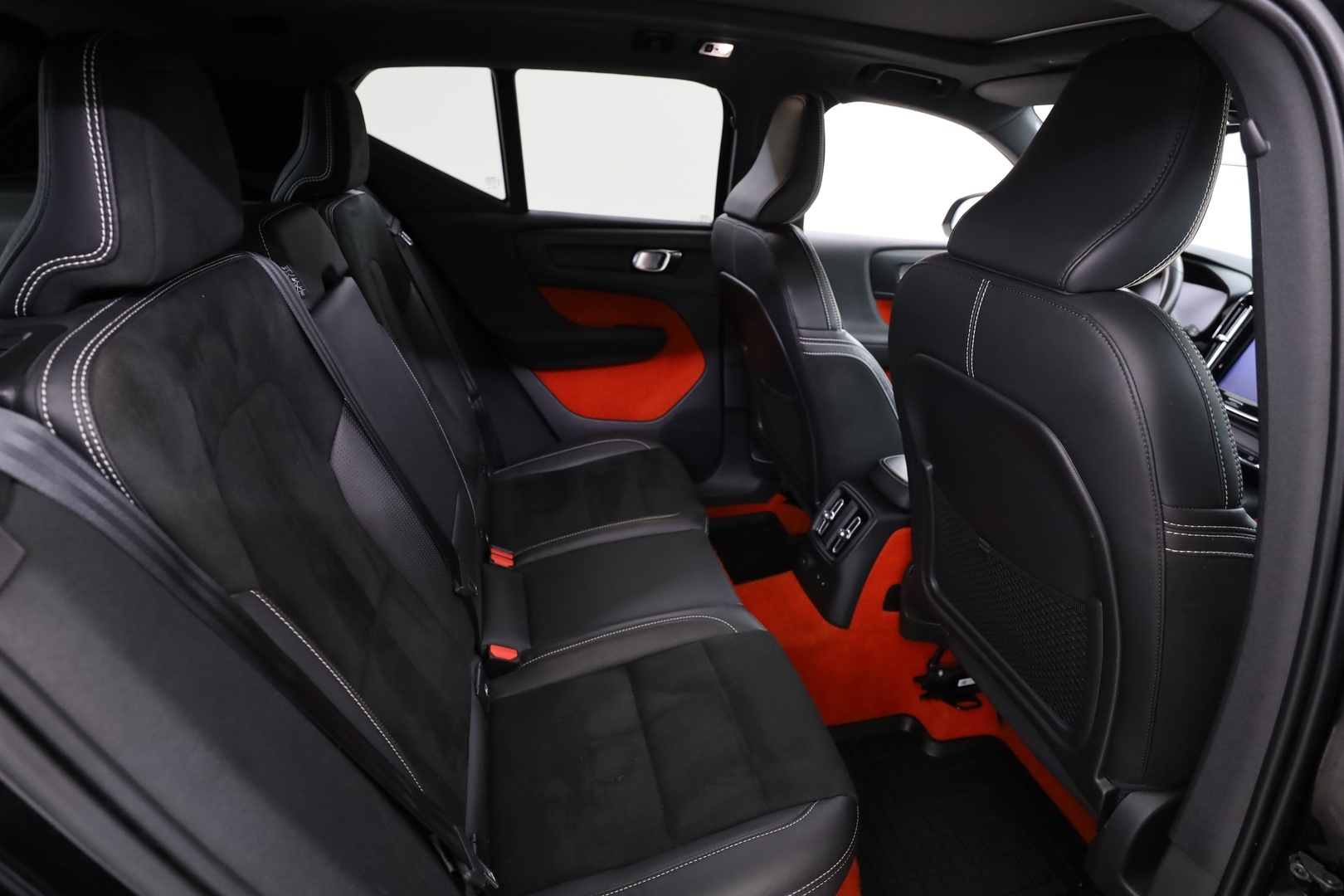 VOLVO XC40 13