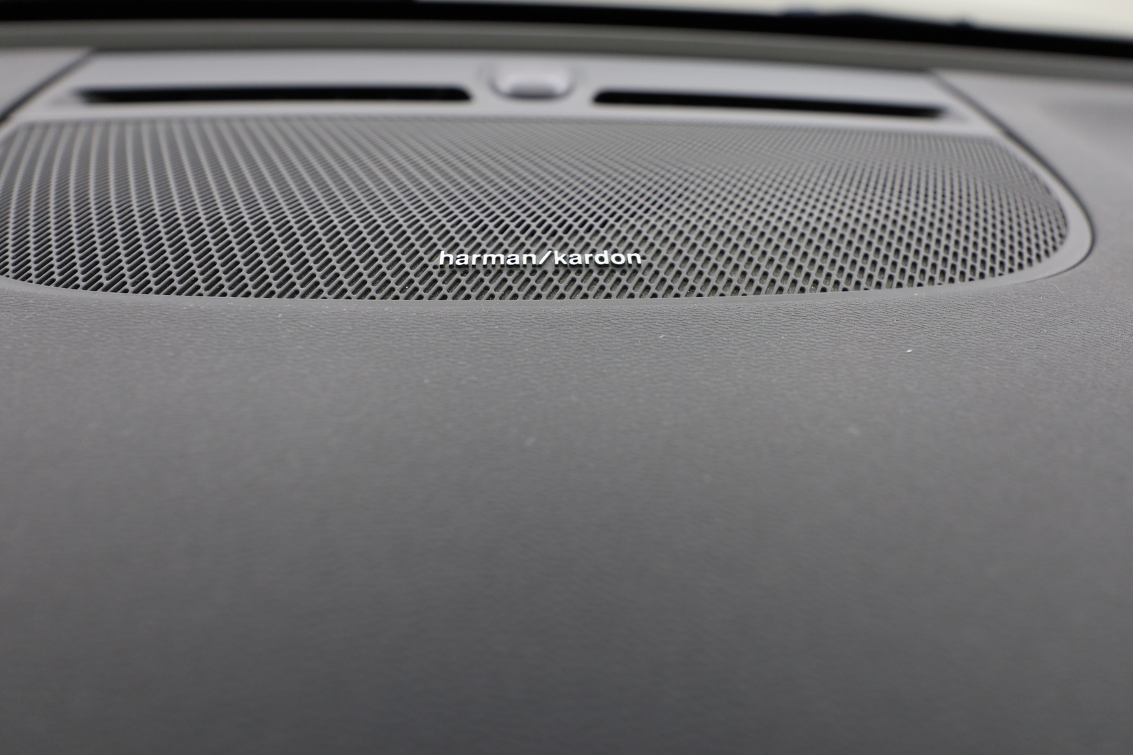 VOLVO XC40 29