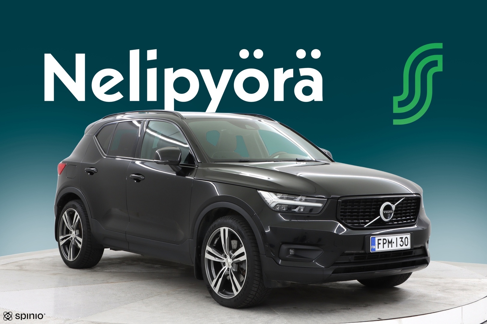 VOLVO XC40 8