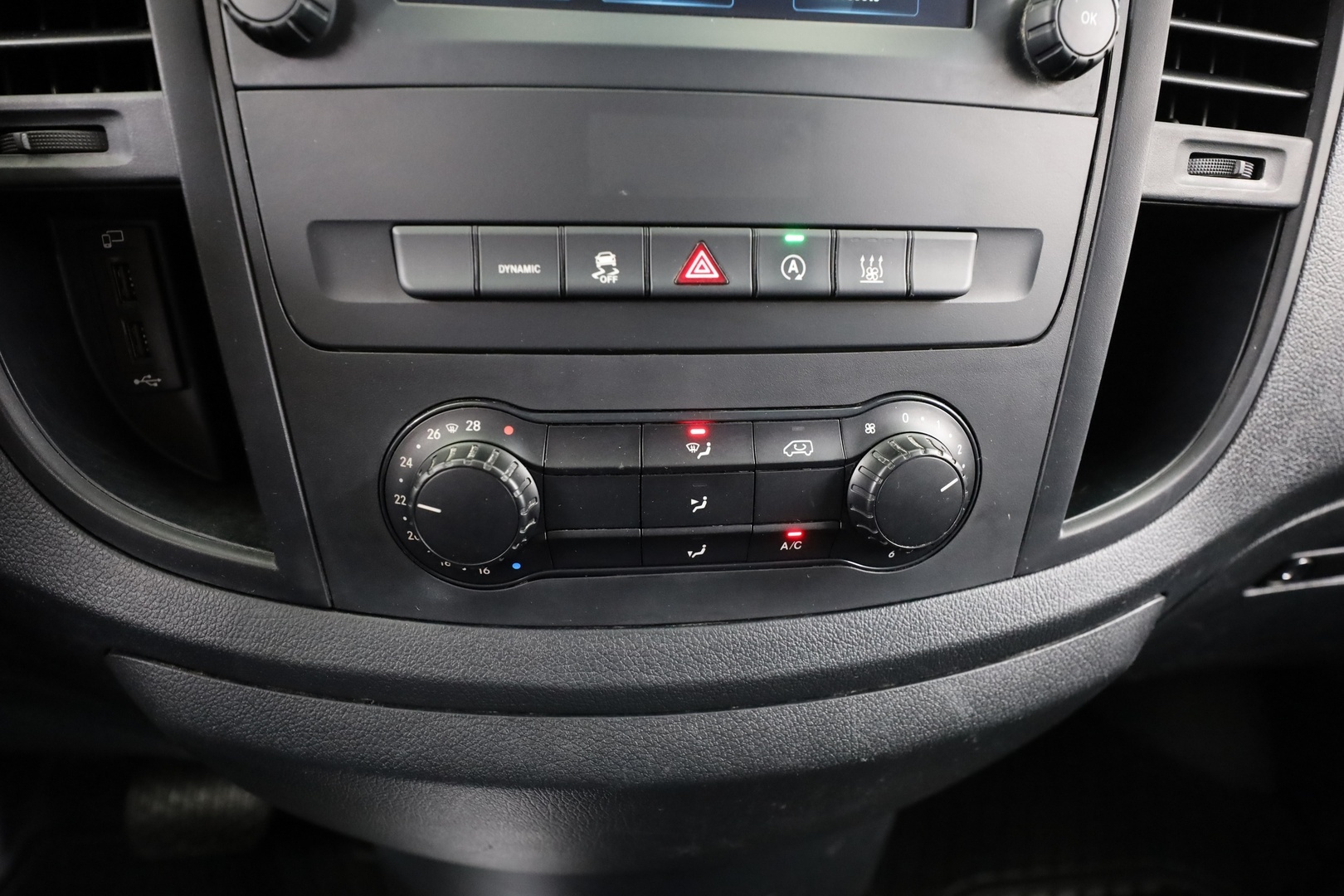 MERCEDES-BENZ Vito 15
