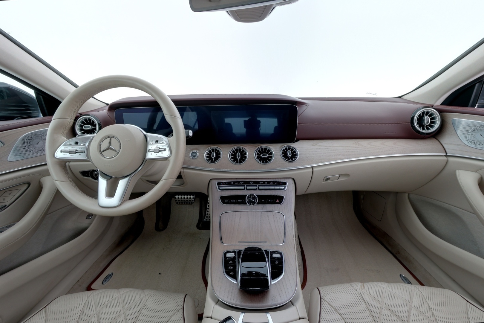 MERCEDES-BENZ CLS 10