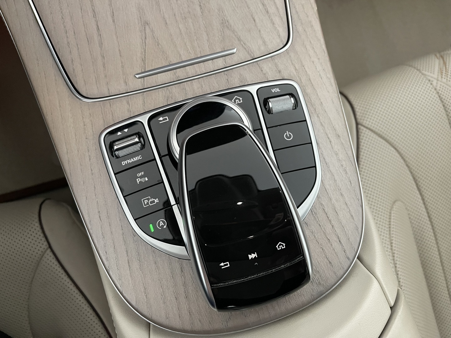 MERCEDES-BENZ CLS 32