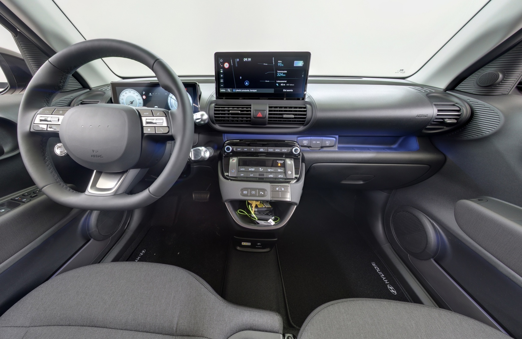 HYUNDAI INSTER 10