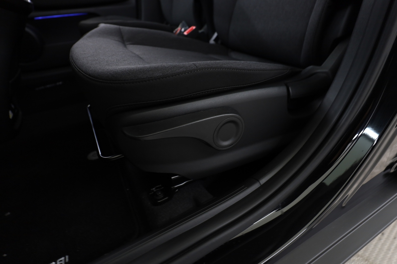 HYUNDAI INSTER 14