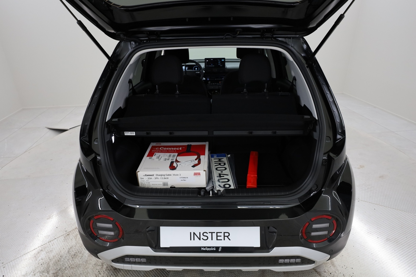 HYUNDAI INSTER 28