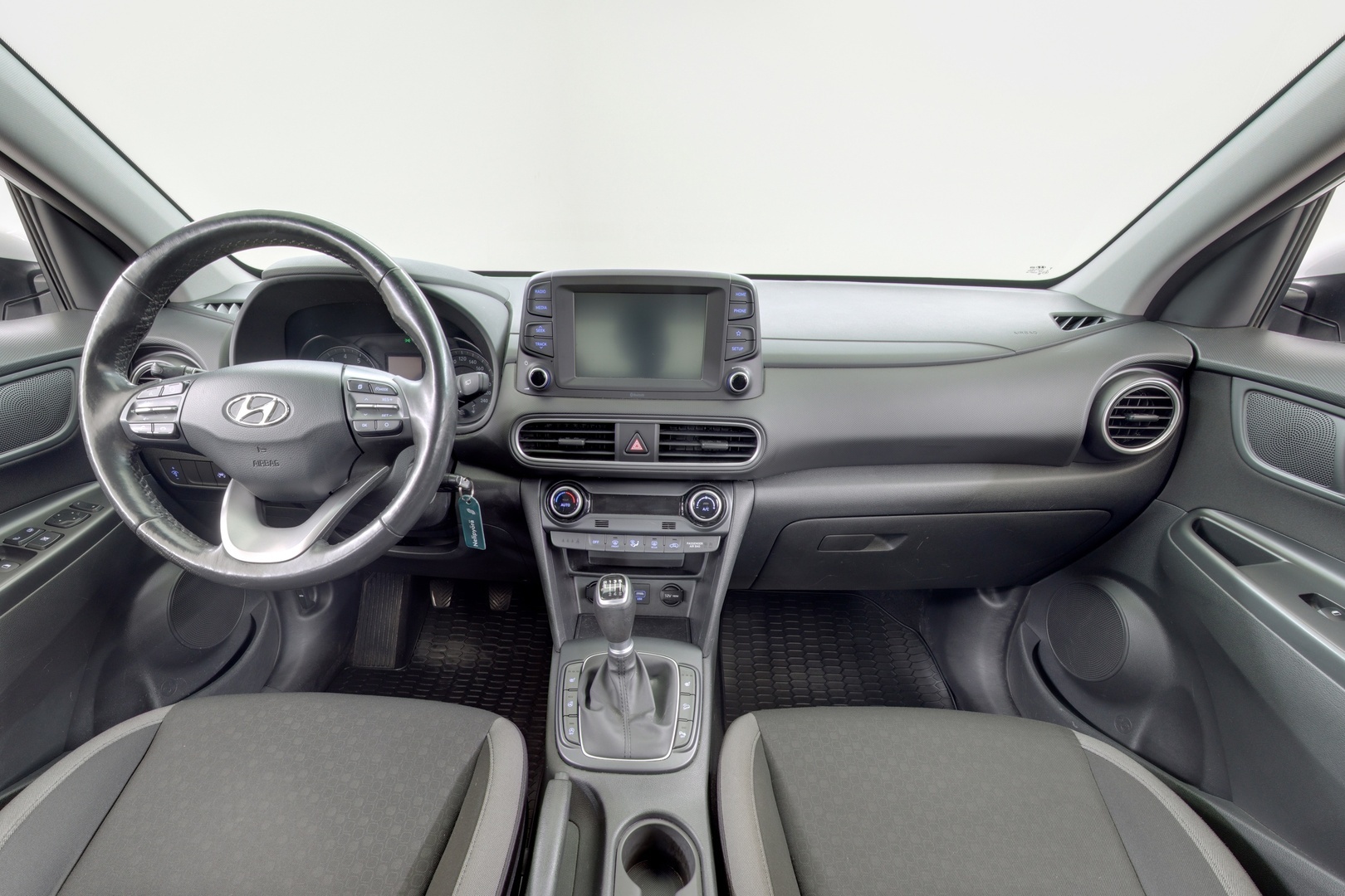 HYUNDAI KONA 10